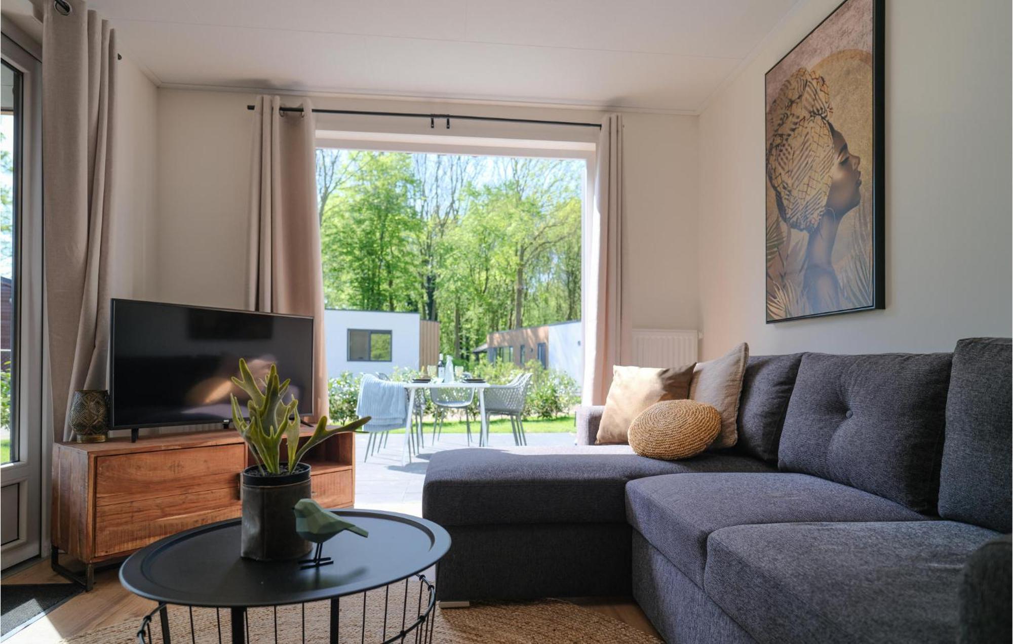Nice Home In Heinkenszand With Sauna Екстер'єр фото